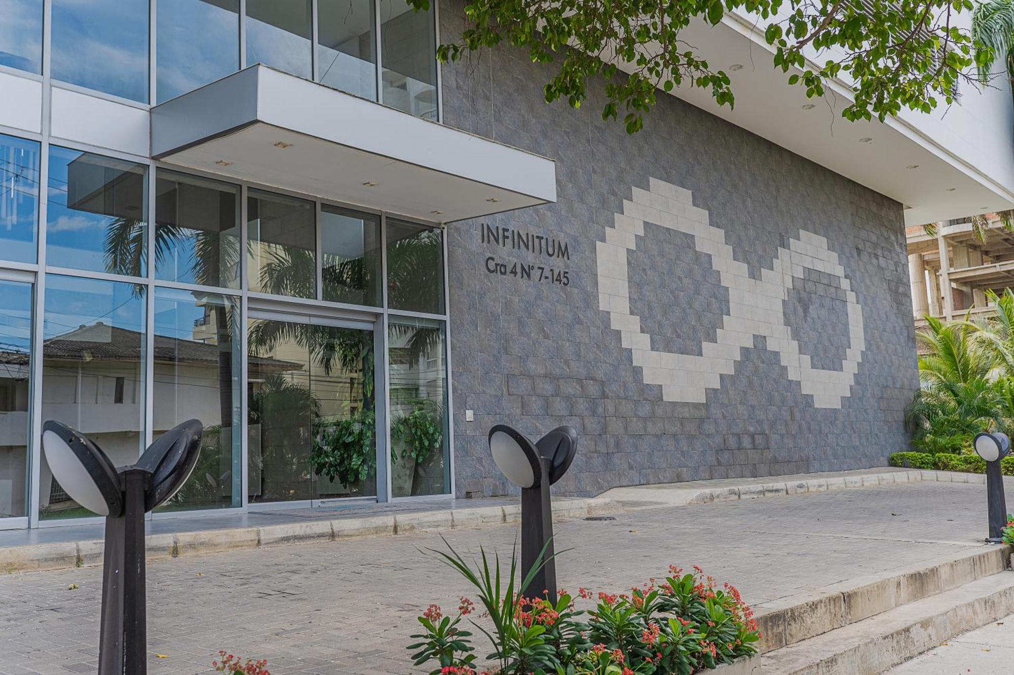 Acogedor Y Lujoso Apartamento En Edificio Infinitum Apartamento